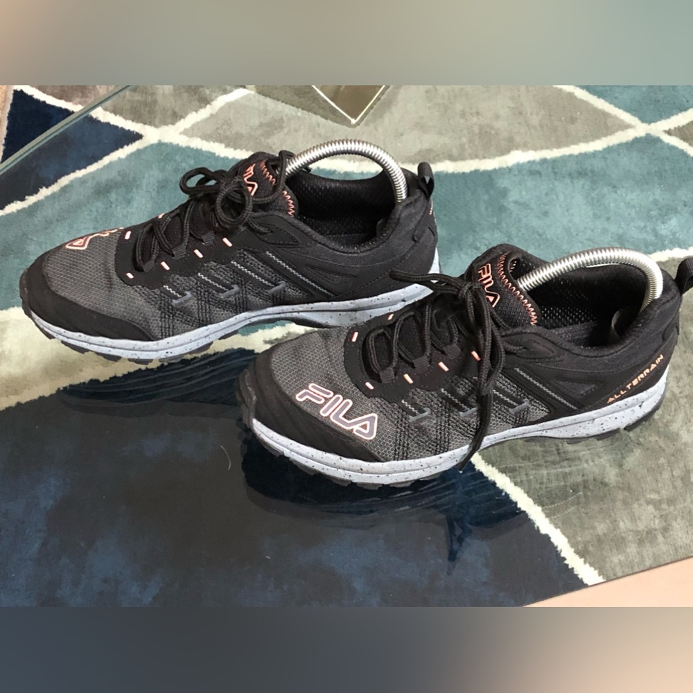 Fila Shoes - Picture 2 of 8